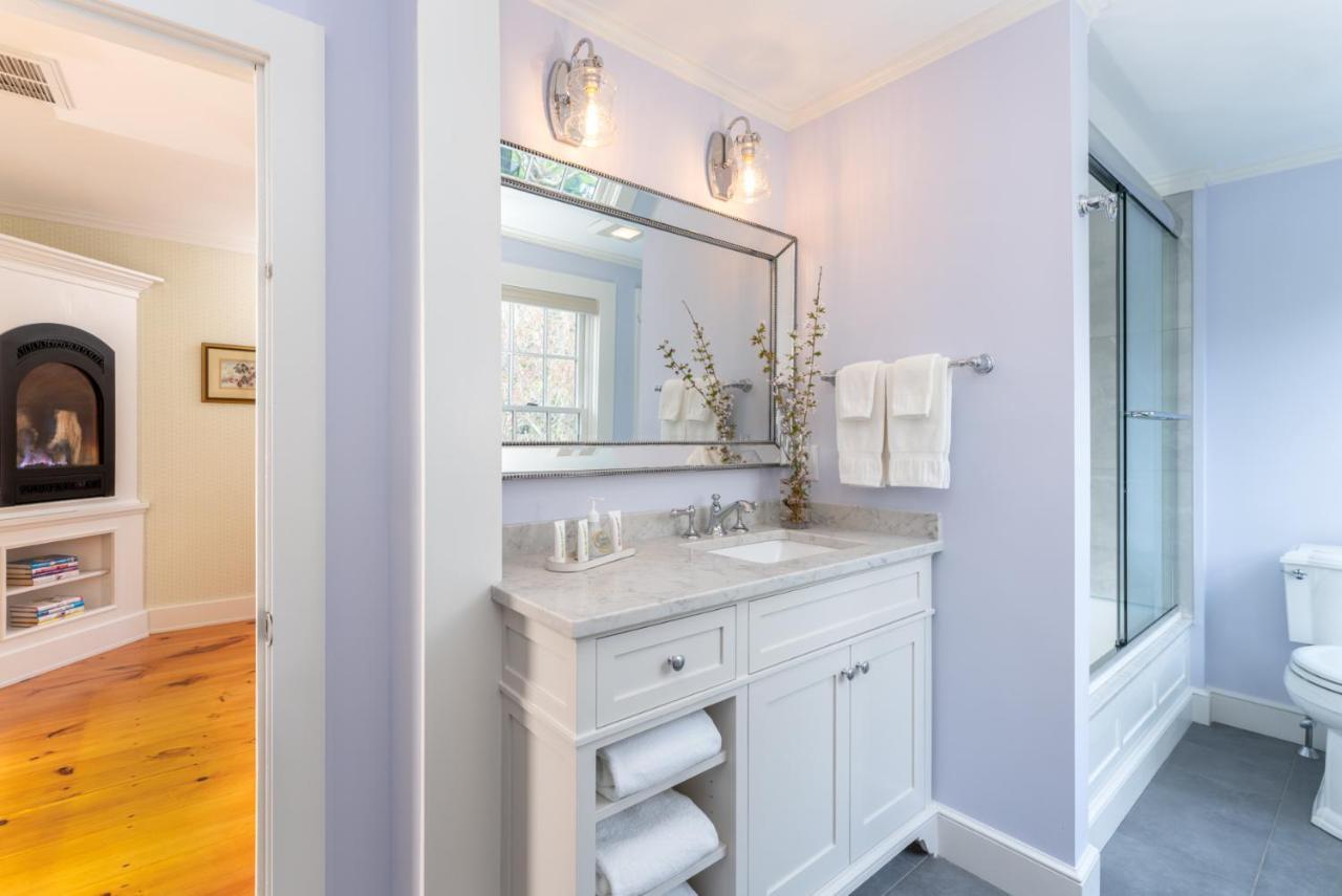 Candleberry Inn On Cape Cod Брюстър Екстериор снимка