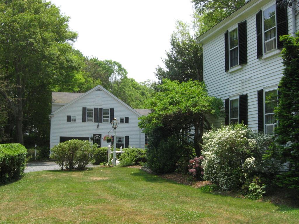 Candleberry Inn On Cape Cod Брюстър Екстериор снимка