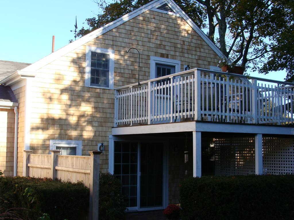 Candleberry Inn On Cape Cod Брюстър Екстериор снимка
